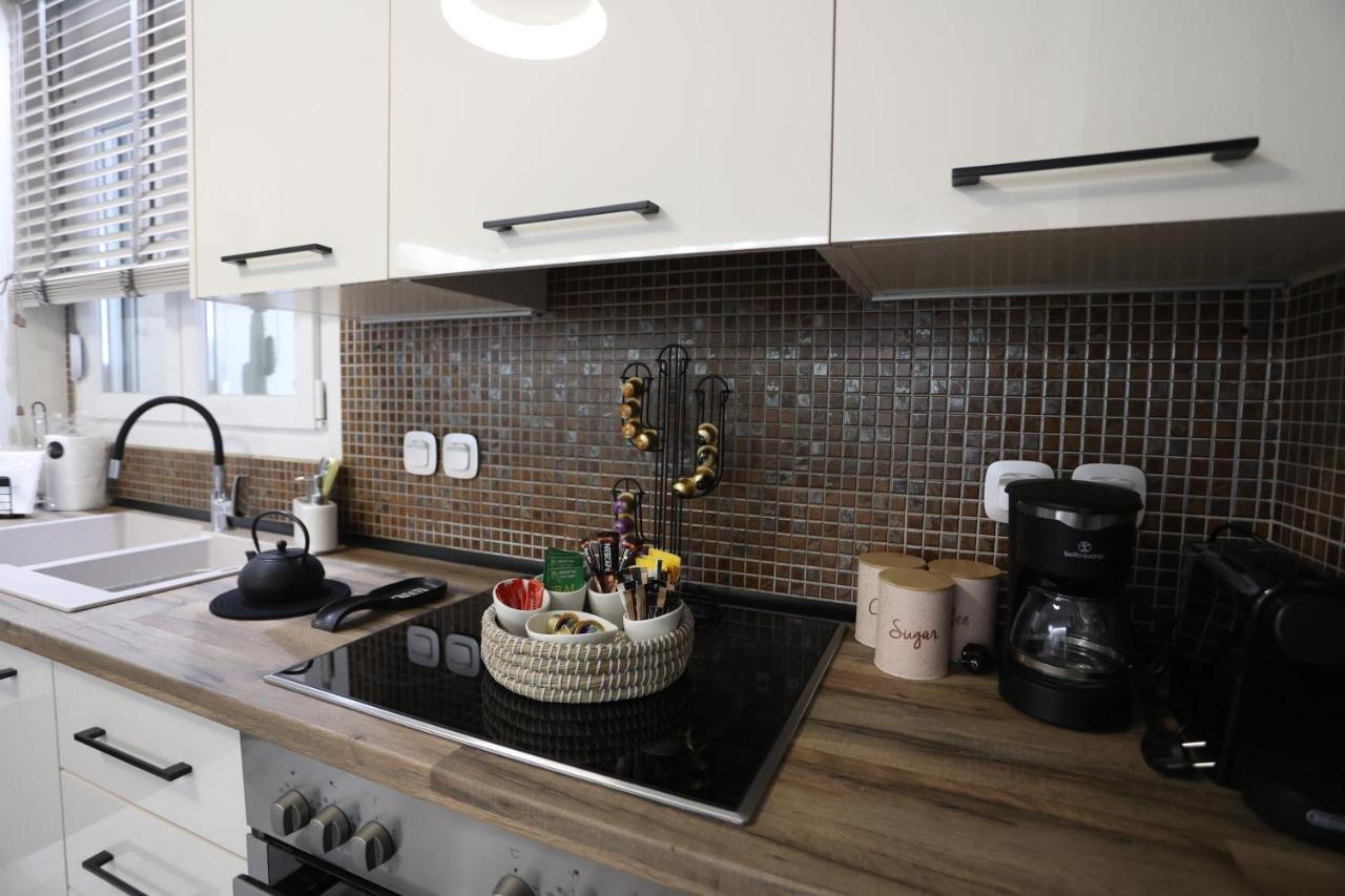 La Larissa Luxury Apartments Thetis Экстерьер фото